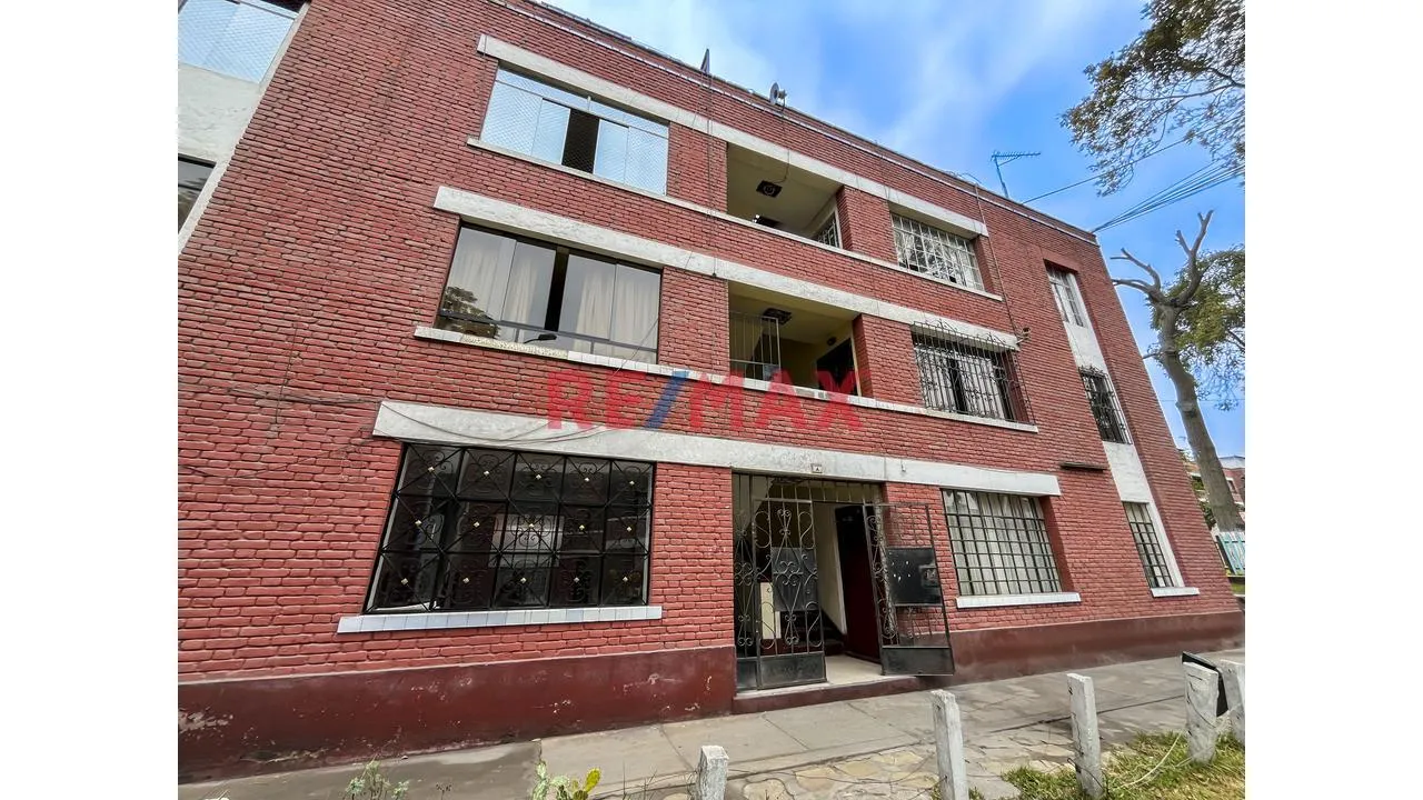 ¡Oportunidad de compra! Departamento en primer piso – Agrupación Alexander